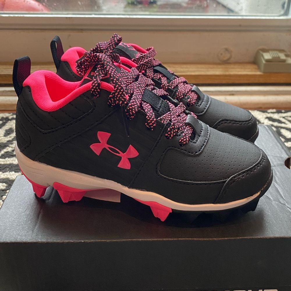 New - Under Armour Toddler girls size 11 baseball cleats